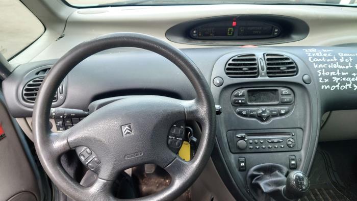 Citroen Xsara Picasso 1.8 16V Sloopvoertuig (2002, Groen)