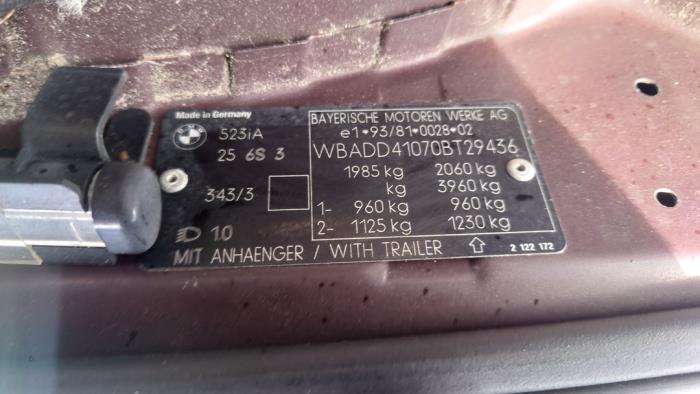 BMW 5 serie 523i 24V Sloopvoertuig (1996, Rood)