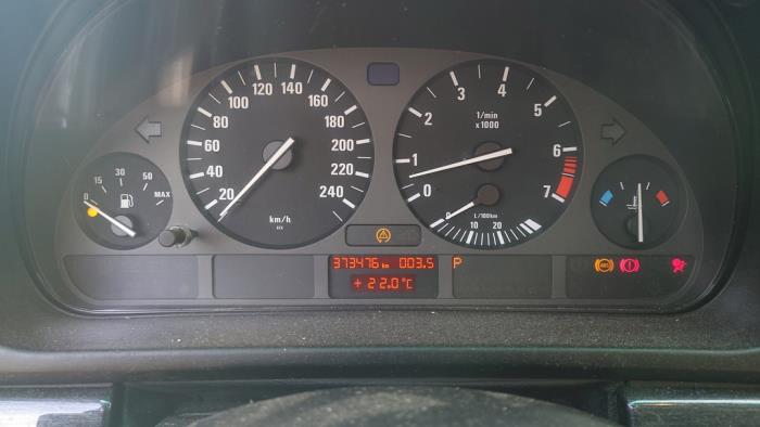 BMW 5 serie 523i 24V Sloopvoertuig (1996, Rood)