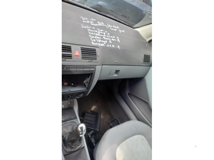 Skoda Fabia 1.4i Sloopvoertuig (2001, Grijs)