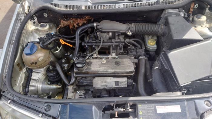 Skoda Fabia 1.4i Sloopvoertuig (2001, Grijs)