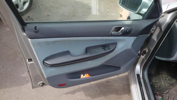 Skoda Fabia 1.4i Sloopvoertuig (2001, Grijs)