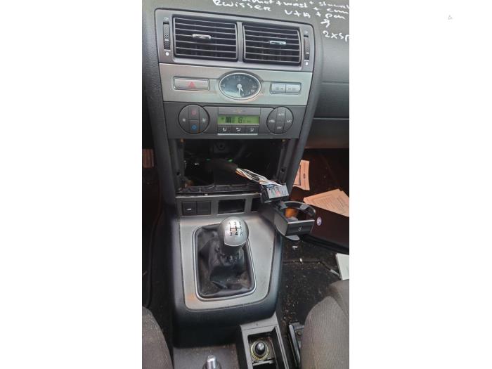 Ford Mondeo III 1.8 16V Sloopvoertuig (2003, Grijs)