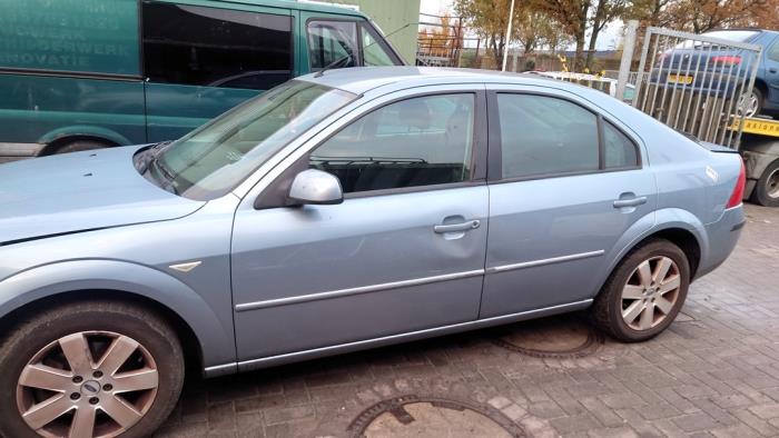 Ford Mondeo III 1.8 16V Sloopvoertuig (2003, Grijs)