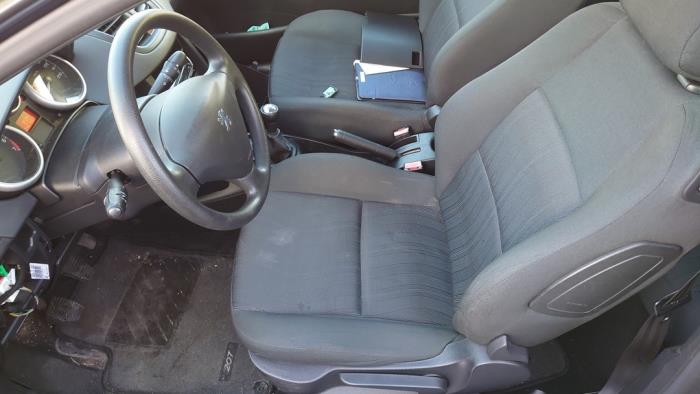 Peugeot 207/207+ 1.4 16V VTi Sloopvoertuig (2007, Grijs)