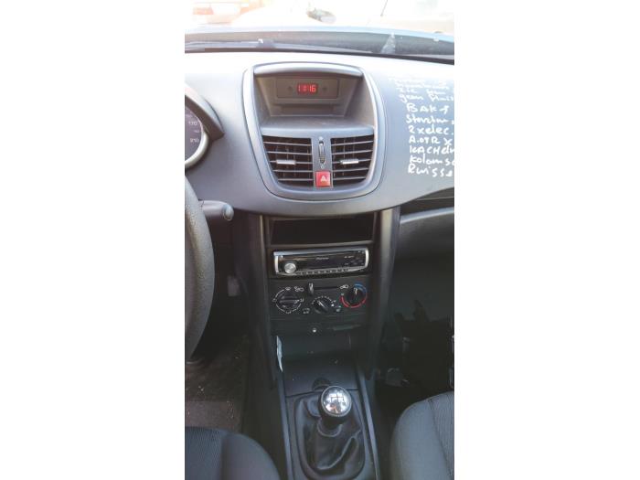 Peugeot 207/207+ 1.4 16V VTi Sloopvoertuig (2007, Grijs)