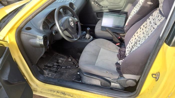 Seat Ibiza III 1.4 16V 75 Sloopvoertuig (2004, Geel)