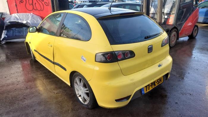 Seat Ibiza III 1.4 16V 75 Sloopvoertuig (2004, Geel)
