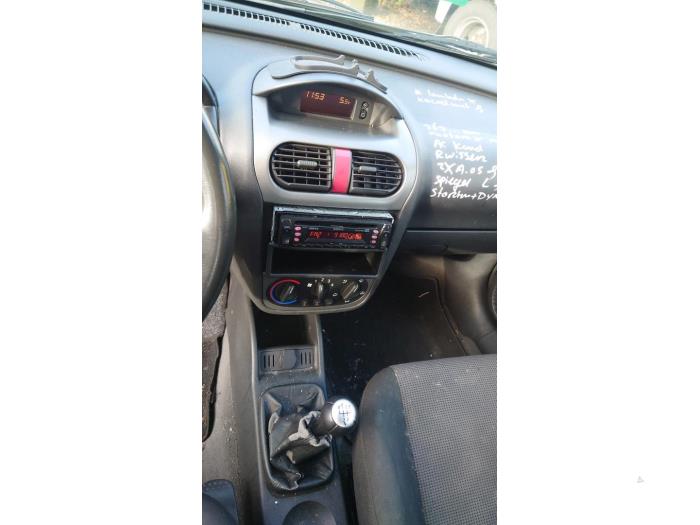 Opel Corsa C 1.2 16V Sloopvoertuig (2004, Grijs)