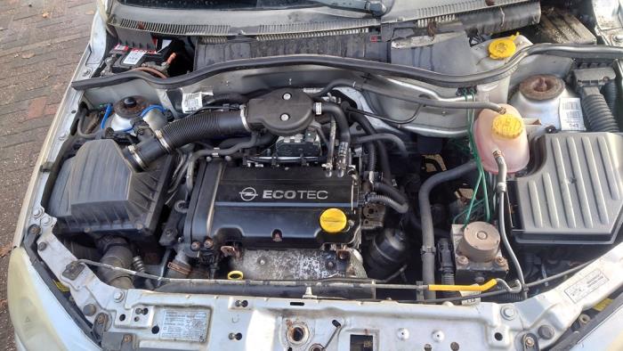 Opel Corsa C 1.2 16V Sloopvoertuig (2004, Grijs)