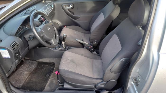 Opel Corsa C 1.2 16V Sloopvoertuig (2004, Grijs)