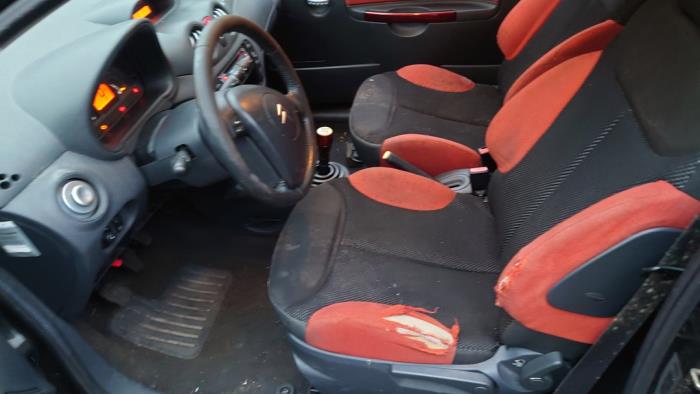 Citroen C2 1.4 Sloopvoertuig (2004, Zwart)