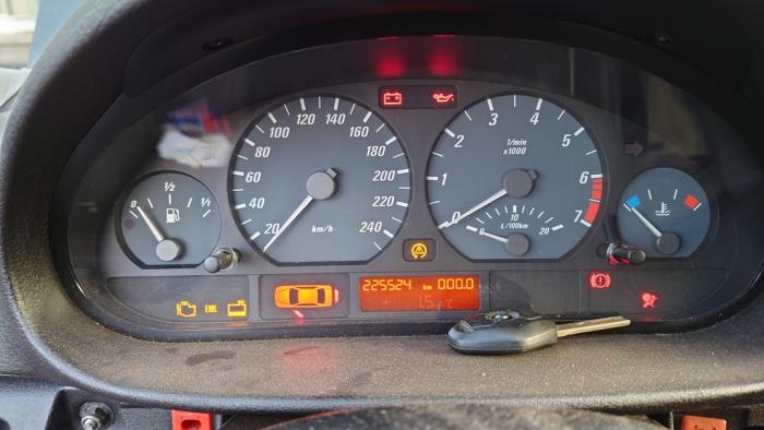 BMW 3 serie 320 Ci 24V Sloopvoertuig (2002, Blauw)