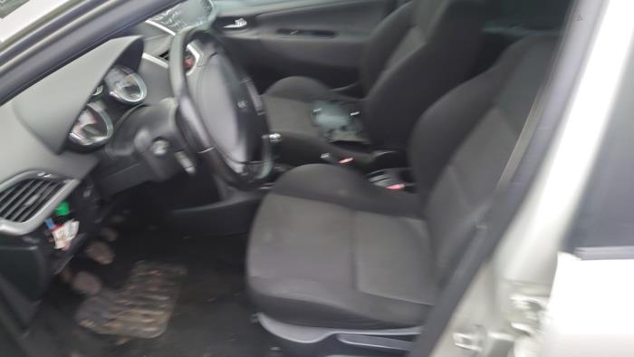 Peugeot 207/207+ 1.6 16V VTi Sloopvoertuig (2008, Grijs)