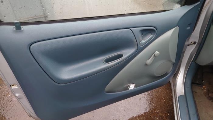 Toyota Yaris 1.0 16V VVT-i Sloopvoertuig (1999, Grijs)