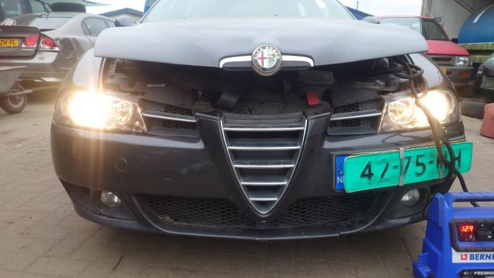 Alfa Romeo 156 Sportwagon 2.0 JTS 16V Sloopvoertuig (2004, Grijs)