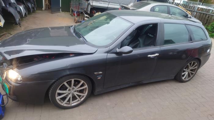 Alfa Romeo 156 Sportwagon 2.0 JTS 16V Sloopvoertuig (2004, Grijs)