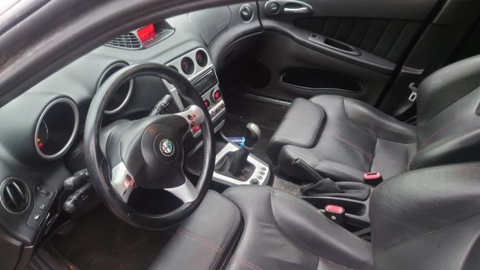 Alfa Romeo 156 Sportwagon 2.0 JTS 16V Sloopvoertuig (2004, Grijs)