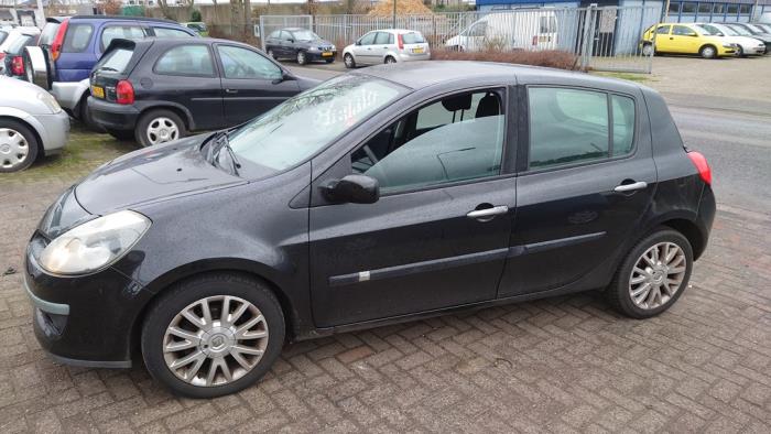 Renault Clio III 1.4 16V Sloopvoertuig (2006, Zwart)