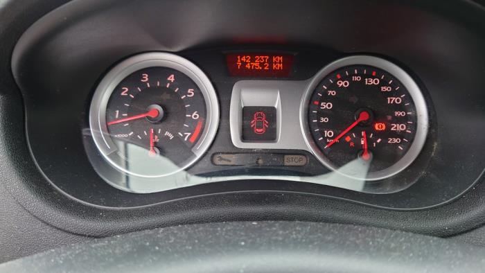 Renault Clio III 1.4 16V Sloopvoertuig (2006, Zwart)