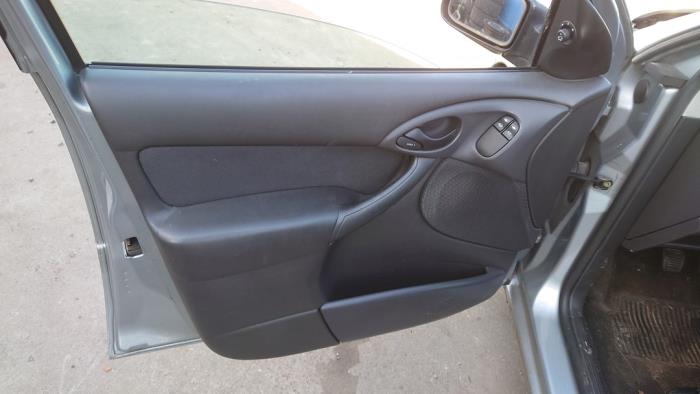 Ford Focus 1 1.4 16V Sloopvoertuig (2002, Grijs)