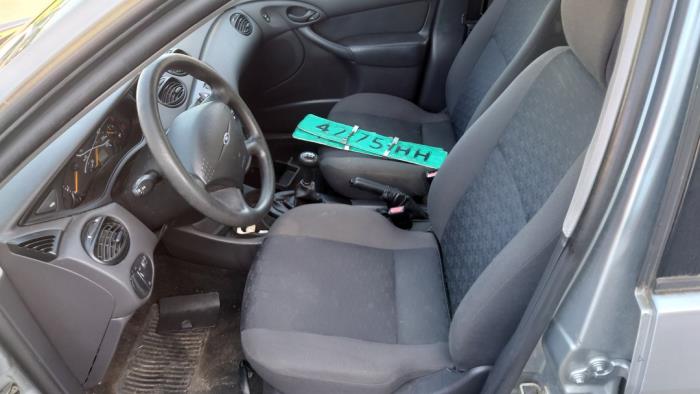 Ford Focus 1 1.4 16V Sloopvoertuig (2002, Grijs)