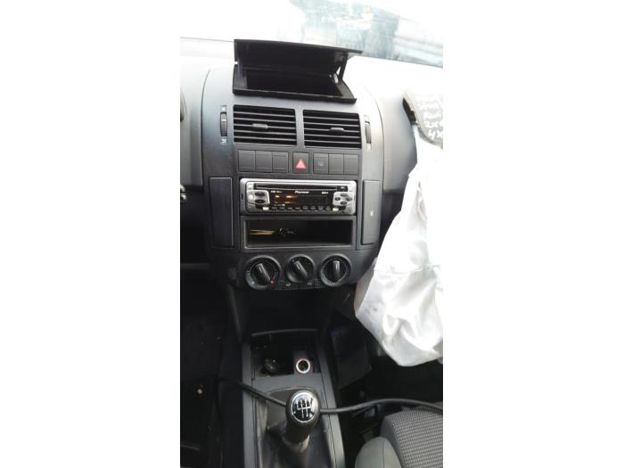 Volkswagen Polo IV 1.4 16V Sloopvoertuig (2002, Grijs)