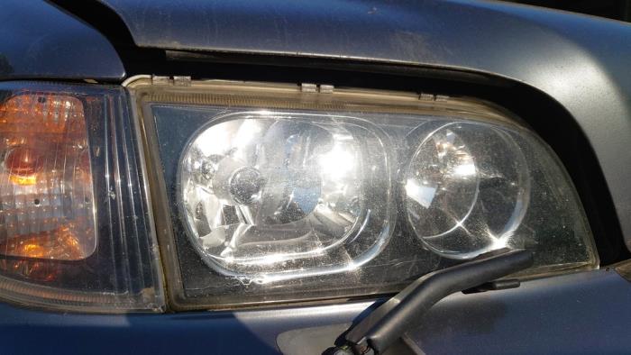 Volvo V40 1.9 D Sloopvoertuig (2004, Grijs)