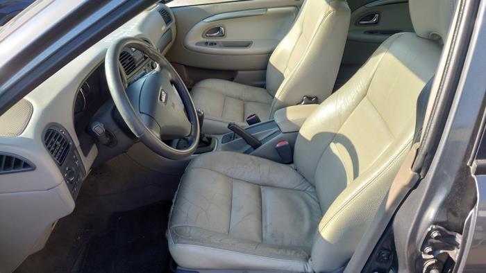 Volvo V40 1.9 D Sloopvoertuig (2004, Grijs)