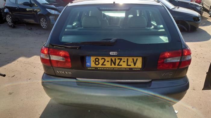 Volvo V40 1.9 D Sloopvoertuig (2004, Grijs)