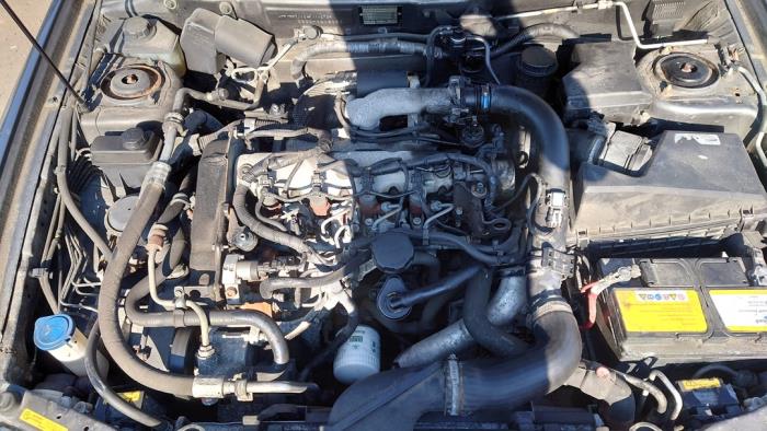 Volvo V40 1.9 D Sloopvoertuig (2004, Grijs)