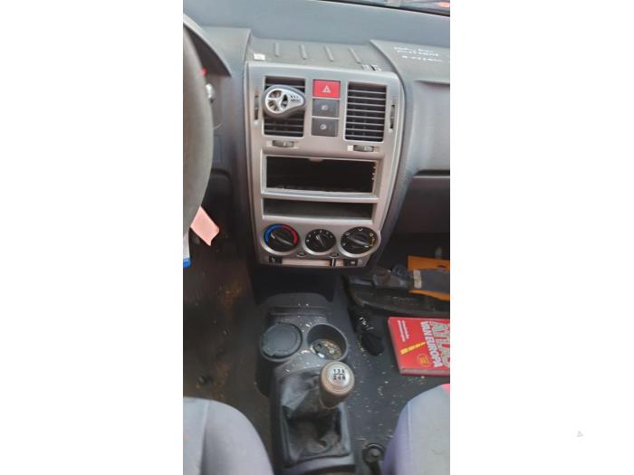 Hyundai Getz 1.6i 16V Sloopvoertuig (2004, Grijs)