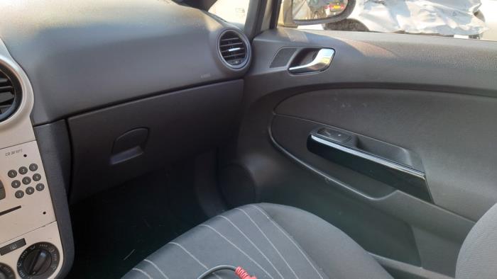 Opel Corsa D 1.3 CDTi 16V ecoFLEX Sloopvoertuig (2007, Beige)