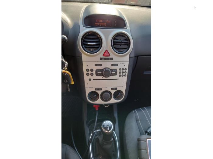 Opel Corsa D 1.3 CDTi 16V ecoFLEX Sloopvoertuig (2007, Beige)