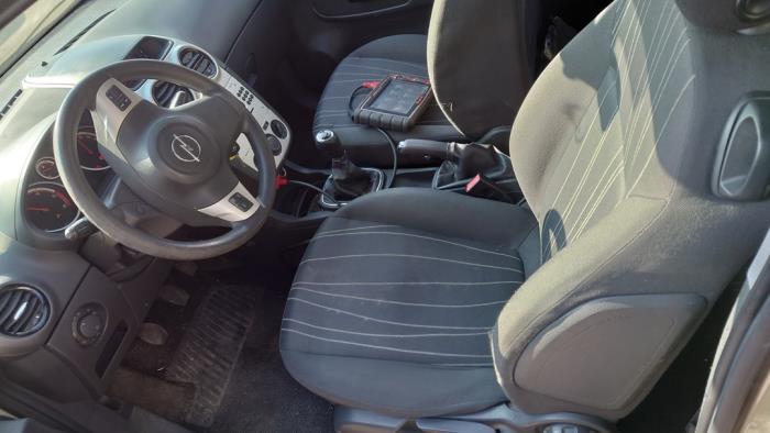 Opel Corsa D 1.3 CDTi 16V ecoFLEX Sloopvoertuig (2007, Beige)