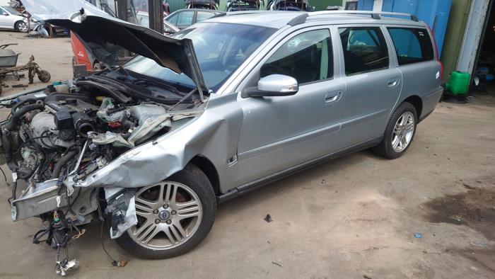 Volvo V70 2.4 20V 140 Sloopvoertuig (2007, Grijs)