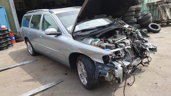 Volvo V70 2.4 20V 140 Sloopvoertuig (2007, Grijs)