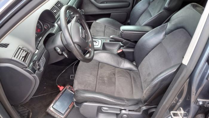 Audi A4 Avant 2.5 TDI 24V Sloopvoertuig (2005, Grijs)