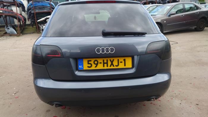 Audi A4 Avant 2.5 TDI 24V Sloopvoertuig (2005, Grijs)
