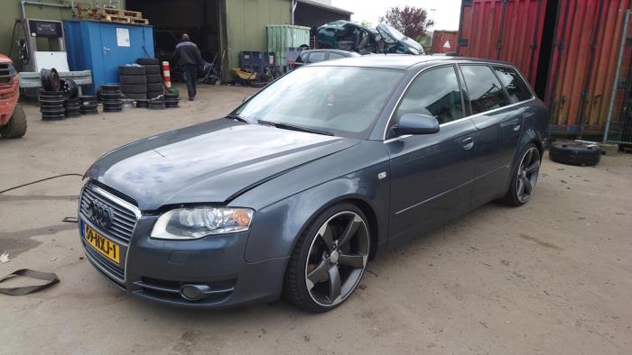 Audi A4 Avant 2.5 TDI 24V Sloopvoertuig (2005, Grijs)