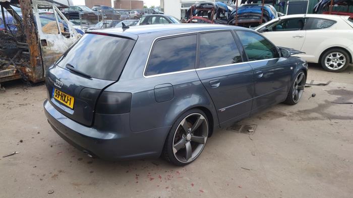 Audi A4 Avant 2.5 TDI 24V Sloopvoertuig (2005, Grijs)