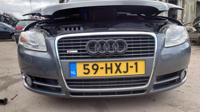 Audi A4 Avant 2.5 TDI 24V Sloopvoertuig (2005, Grijs)