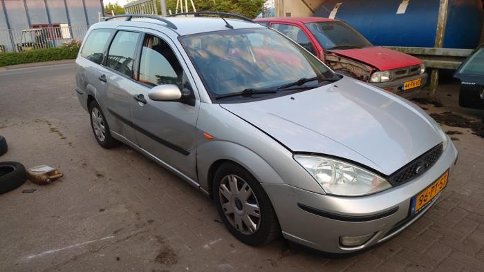 Ford Focus 1 Wagon 1.8 TDdi Sloopvoertuig (2004, Grijs)