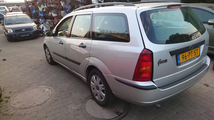 Ford Focus 1 Wagon 1.8 TDdi Sloopvoertuig (2004, Grijs)