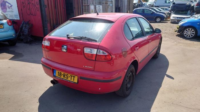 Seat Leon 1.6 16V Sloopvoertuig (2005, Rood)