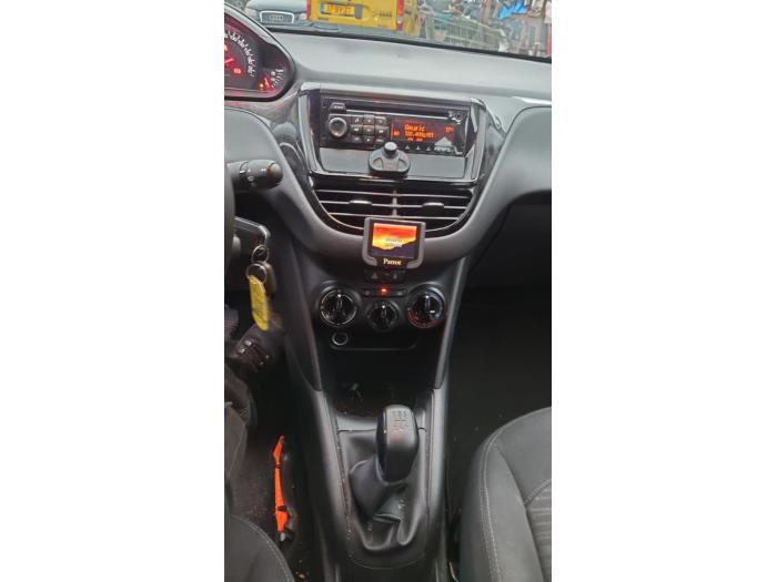Peugeot 208 I 1.0 Vti 12V PureTech Sloopvoertuig (2014, Wit)