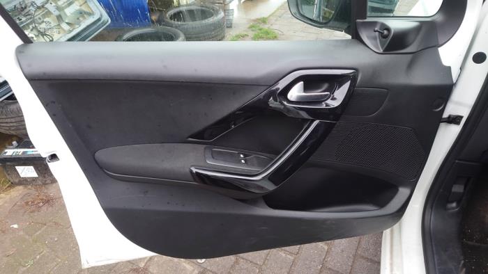 Peugeot 208 I 1.0 Vti 12V PureTech Sloopvoertuig (2014, Wit)