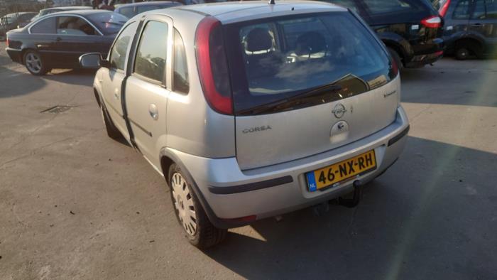 Opel Corsa C 1.4 16V Twin Port Sloopvoertuig (2004, Grijs)