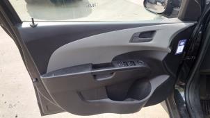 Chevrolet Aveo 1.3 D 16V Sloopvoertuig (2012, Zwart)