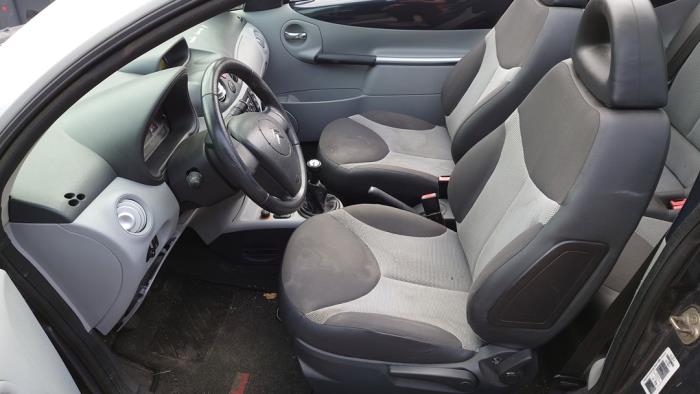 Citroen C3 Pluriel 1.4 HDi Sloopvoertuig (2004, Grijs)